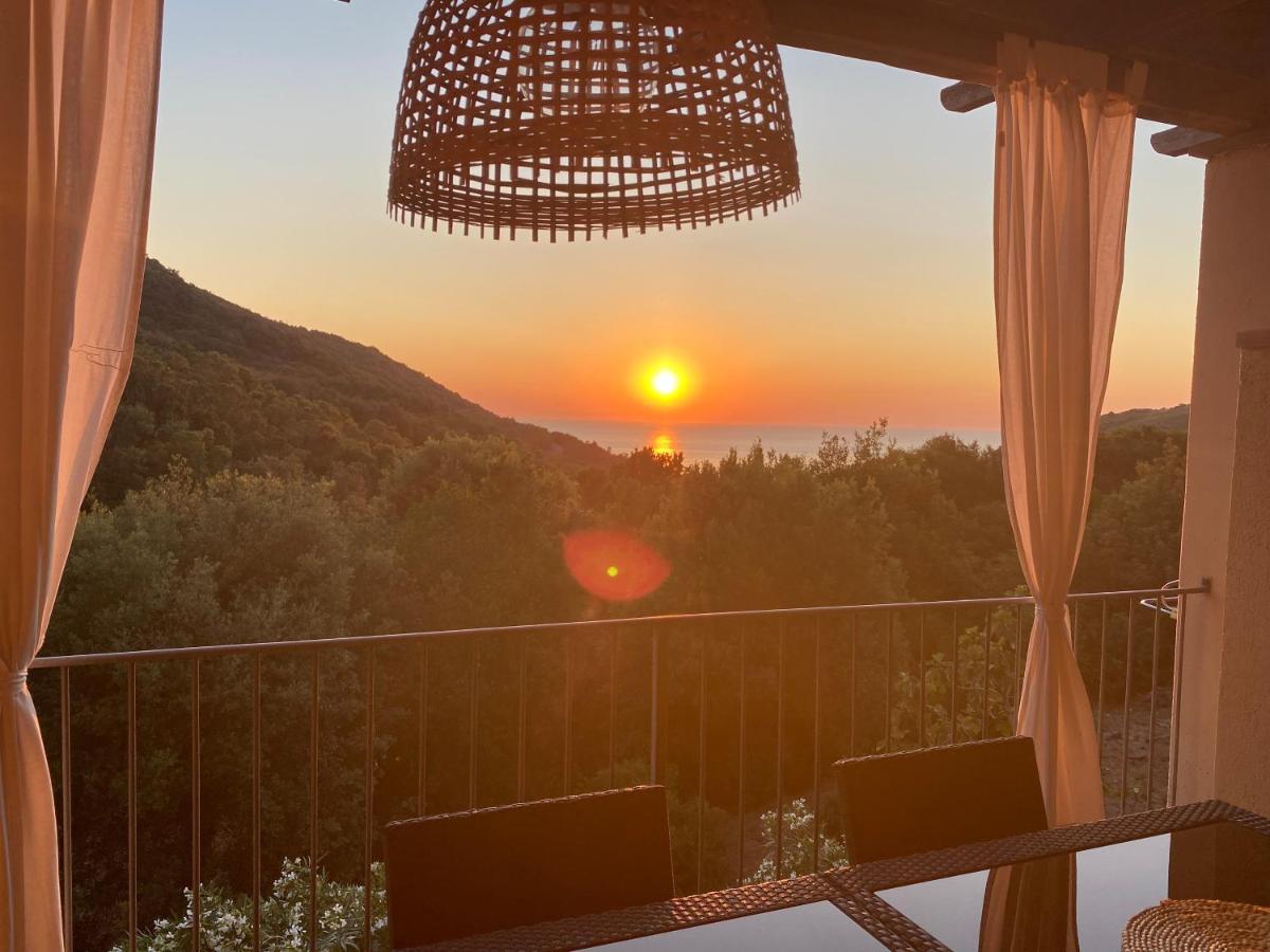 Villetta Ai Peri Nisporto Luaran gambar