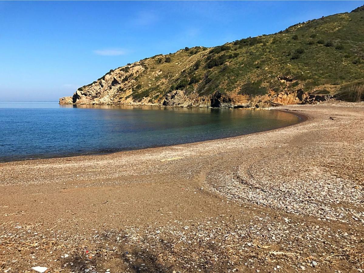 Villetta Ai Peri Nisporto Luaran gambar